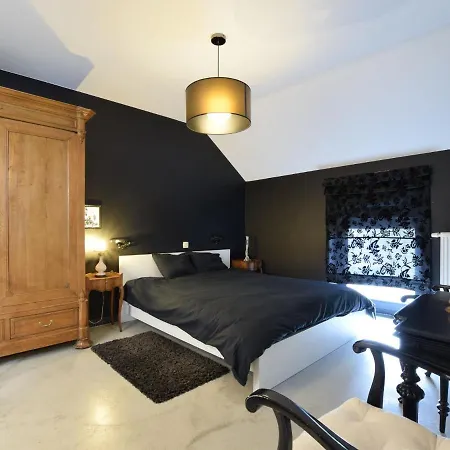 Luxury Cottage In Vaux-Sur-Sure With Jacuzzi Holiday home *