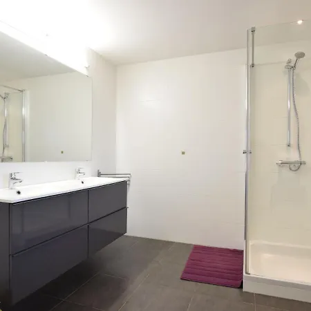 Luxury Cottage In Vaux-Sur-Sure With Jacuzzi