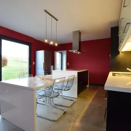 Luxury Cottage In Vaux-Sur-Sure With Jacuzzi Morhet