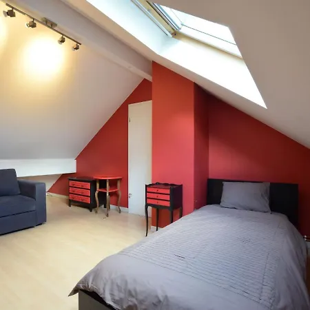 Holiday home Luxury Cottage In Vaux-Sur-Sure With Jacuzzi