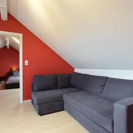 Luxury Cottage In Vaux-Sur-Sure With Jacuzzi Holiday home
